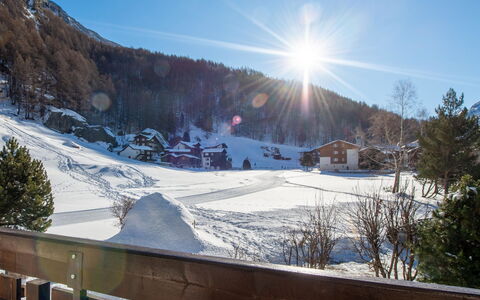 Haus Azur: Neve, Inverno, Geografia Montane, Montagna, Casa, Terreno, Fenomeno Geologico, Catena Montuosa, Hill Station, Congelamento