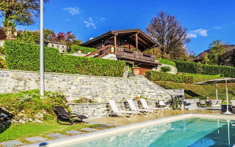 Il Poggio del Castagno: Piscina, Casa, Ricorrere, Giardino, Eco Hotel, Estate, Villetta, Landscaping, Villa