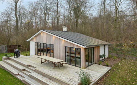 Lika - 25M to the Fjord: Zona Residenziale, Tetto, Sobborgo, Driveway, Estate, Camino