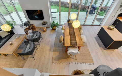 Lika - 25M to the Fjord: Zona Residenziale, Tetto, Sobborgo, Driveway, Estate, Camino