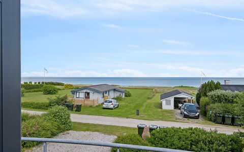 Alona - 90M from the Sea: Tetto, Casa, Porta, Villetta, Shade, Raccordo, Cortile, Estate, Backyard