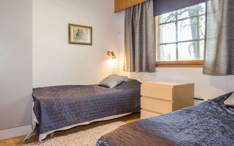 Soidinaukia a 11: Legna, Mobilia, Interior Design, Pavimento, Pavimentazione, Letto, Soffitto, Camera Da Letto, Camera, Appartamento