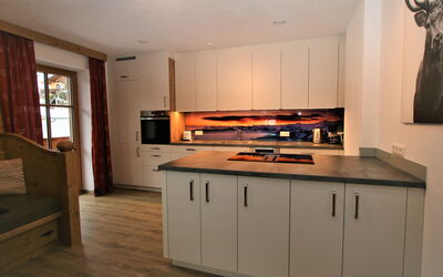 Zauberwinkel 800.2: Cabinetry, Controsoffitto, Bianca, Costruzione, Elettrodomestico Da Cucina, Cucina, Cucina Stufa, Legna, Elettrodomestico, Pavimentazione