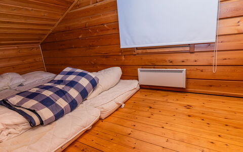Ukko 14: Legna, Pavimento, Pavimentazione, Camera Da Letto, Letto, Camera, Latifoglie, Lenzuolo, Color Legno, Pavimento In Legno
