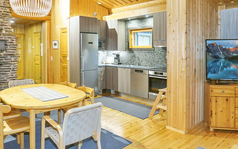 Pikku-Tieva: Legna, Casa, Neve, Villetta, Casa, Inverno, Tetto, Congelamento, Raccordo, Pendenza