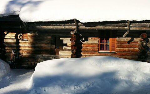 Kiilopalkinen: Neve, Inverno, Legna, Villetta, Congelamento, Tetto, Log Cabin, Pendenza, Ghiaccio