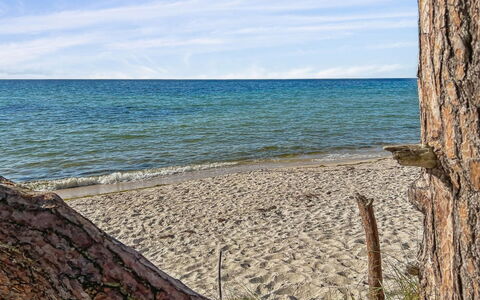 Ellynor - 600M from the Sea: Blu, Acqua, Corpo D'Acqua, Spiaggia, Costa, Legna, Costiera E Morfologie Oceanic, Mare, Riva