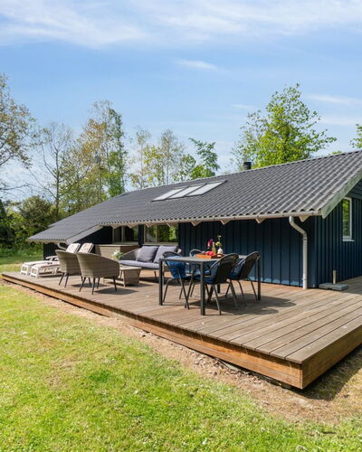Ejnarine - 300M from the Sea
