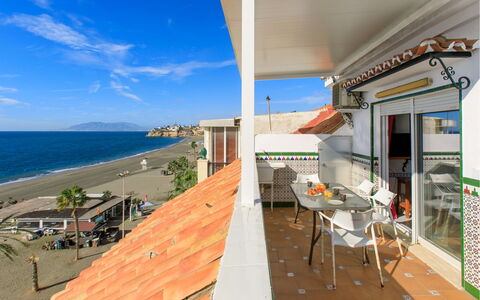 San Luis Playa: Balcone, Appartamento, Shade, Tenda, Portico, Recinzione, Hotel, Struttura Esterna