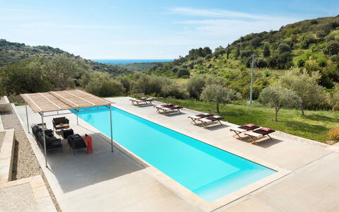 Casabella - Avola, Sicilia: Cielo, Nube, Albero, Pianta, Piscina, Mobili Da Esterno, Corpo D'Acqua, Shade, Tempo Libero, Urban Design