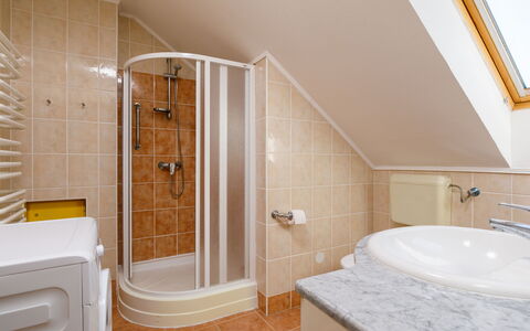 Pamela: Idraulico Fixture, Vasca Da Bagno, Proprietà, Costruzione, Mobiletto Del Bagno, Rubinetto, Bagno, Lavello, Lavandino Del Bagno
