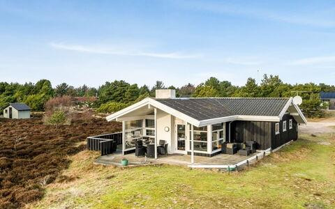 Josef - 950M from the Sea: Tetto, Casa, Casa, Villetta, Porta, Raccordo, Deck, Portico, Plank, Latifoglie