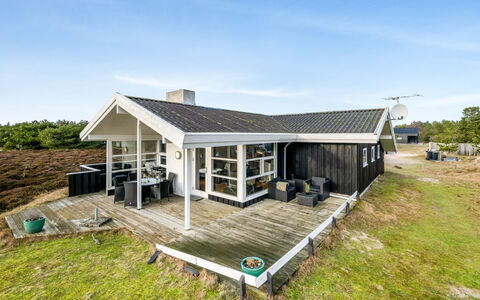 Josef - 950M from the Sea: Tetto, Casa, Casa, Villetta, Porta, Raccordo, Deck, Portico, Plank, Latifoglie