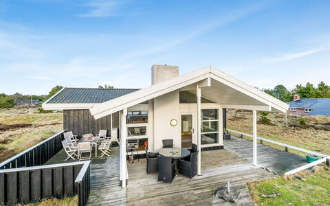 Josef - 950M from the Sea: Tetto, Casa, Casa, Villetta, Porta, Raccordo, Deck, Portico, Plank, Latifoglie