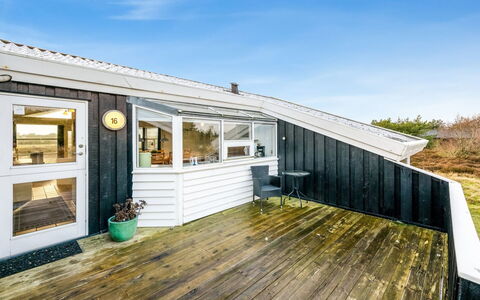 Josef - 950M from the Sea: Tetto, Casa, Casa, Villetta, Porta, Raccordo, Deck, Portico, Plank, Latifoglie
