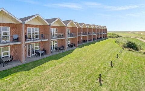 Kulben: Blu, Arbusto, Villetta, Groundcover, Giardino, Estate, Shade, Landscaping, Agriturismo, Eco Hotel