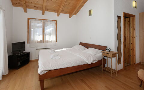 Orchidée: Legna, Soffitto, Letto, Camera Da Letto, Lenzuolo, Casa, Telaio Del Letto, Bedding, Porta, Camera