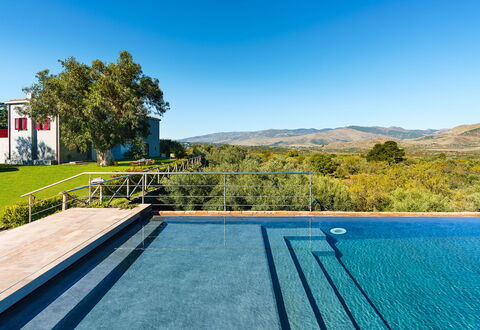 Dimora Vulcano - Castiglione Di Sicilia, Sicilia: Acqua, Cielo, Pianta, Proprietà, Costruzione, Piscina, Natura, Azzurro, Albero, Rettangolo