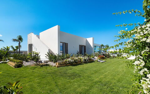 Casa Biancoverde - Marsala, Sicilia: Pianta, Cielo, Costruzione, Albero, Paesaggio Naturale, Lotto, Erba, Urban Design, Immobiliare, Casa