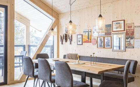 Turracher Höhe 160: Mobilia, Legna, Interior Design, Soffitto, Pavimentazione, Tavolo, Lampada, Casa, Cucina & Sala Da Pranzo Tavolo, Sala Da Pranzo