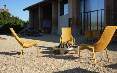 We Rural: Cielo, Pianta, Costruzione, Finestra, Albero, Piscina, Casa, Zona Residenziale, Tempo Libero, Urban Design