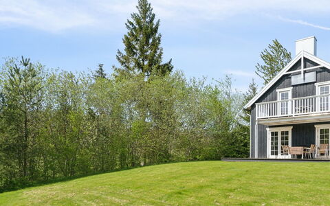 Tian: Tetto, Villetta, Casa, Shade, Raccordo, Agriturismo, Portico, Struttura Esterna, Edifici Giardino