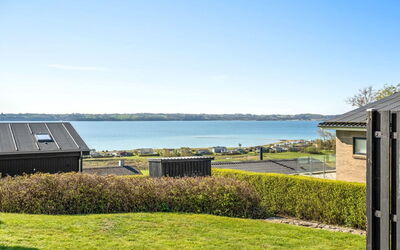 Anu - 400M from the Sea