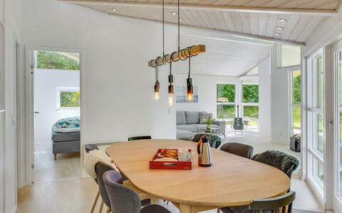 Thorsmod - 2.6Km from the Sea: Pavimentazione, Pavimento, Soffitto, Interior Design, Controsoffitto, Cucina, Cabinetry, Camera, Apparecchio Major, Lampada