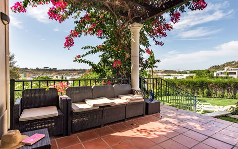 Amendoeiras V6 - Vip Properties: Cielo, Pianta, Proprietà, Nube, Fiore, Natura, Shade, Costruzione, Mobili Da Esterno, Albero