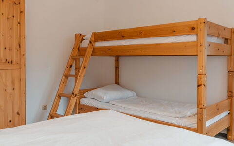 Bad Gastein 550: Mobilia, Comfort, Legna, Telaio Del Letto, Letto, Pavimento, Latifoglie, Color Legno, Bedding, Camera Da Letto