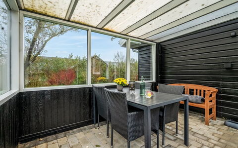 Ensio - 300M to the Fjord: Mobilia, Interior Design, Pavimentazione, Pavimento, Soffitto, Camera, Sedia, Tavolo, Appartamento, Cucina & Sala Da Pranzo Tavolo