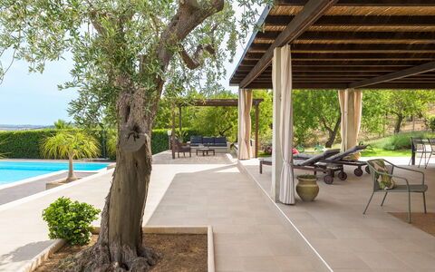 Casa Cortese - Noto, Sicilia: Pianta, Proprietà, Sedia, Tavolo, Albero, Shade, Legna, Tempo Libero, Mobili Da Esterno, Immobiliare