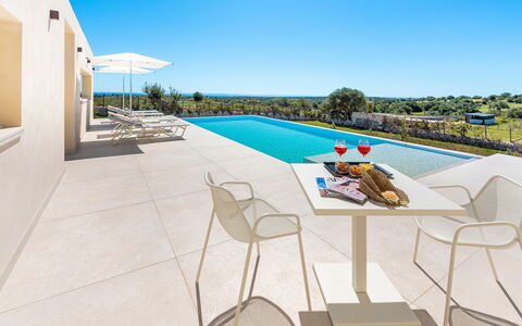 Villa Argento - Rosolini, Sicilia: Cielo, Costruzione, Azzurro, Mobili Da Esterno, Interior Design, Shade, Tavolo, Piscina, Tempo Libero, Urban Design