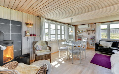 Heilo - from the Sea: Interior Design, Mobilia, Legna, Soffitto, Pavimentazione, Pavimento, Casa, Camera, Pavimento In Legno, Soggiorno
