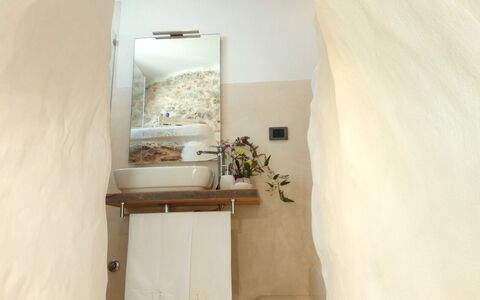 Villa Trullo - Torricella, Puglia: Fiore, Costruzione, Pianta, Bagno, Legna, Pavimento, Pianta Della Casa, Casa, Gesso, Pavimentazione
