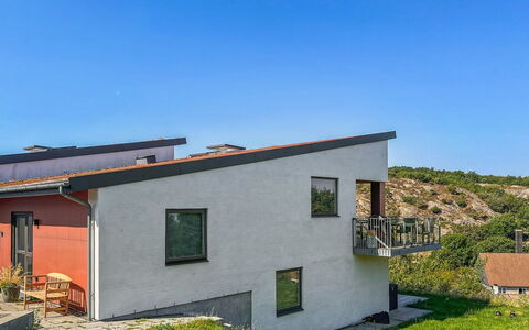 Sasser - 450M from the Sea: Tetto, Casa, Lotto, Casa, Villetta, Estate, Edifici Giardino, Shade, Log Cabin, Landscaping