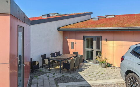 Sasser - 450M from the Sea: Tetto, Casa, Lotto, Casa, Villetta, Estate, Edifici Giardino, Shade, Log Cabin, Landscaping