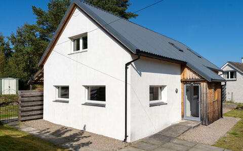 Muir Edge: Pianta, Cielo, Costruzione, Proprietà, Finestra, Lotto, Casa, Albero, Legna