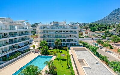Dénia 192: Cielo, Pianta, Proprietà, Costruzione, Finestra, Albero, Acqua, Urban Design, Piscina, Condominio