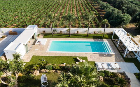 Casa Ocra - Misiliscemi, Sicilia: Acqua, Proprietà, Pianta, Piscina, Rettangolo, Shade, Albero, Urban Design, Erba, Tempo Libero