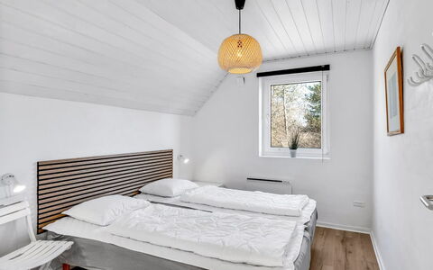 Malti - 1.3Km from the Sea: Parete, Legna, Letto, Camera Da Letto, Interior Design, Soffitto, Pavimento, Pavimentazione, Bedding, Mobilia