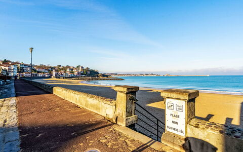 Saint-Jean-De-Luz 477: Cielo, Blu, Orizzonte, Costa, Costiera E Morfologie Oceanic, Mare, Mattina, Riva, Spiaggia, Luce Del Sole