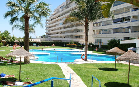 Las Terrazas: Pianta, Costruzione, Cielo, Giorno, Proprietà, Acqua, Albero, Finestra, Azzurro, Piscina