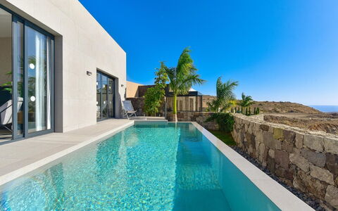 Yucas 12: Acqua, Pianta, Cielo, Proprietà, Azzurro, Piscina, Costruzione, Blu, Albero, Tempo Libero