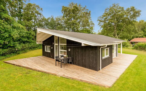 Majvor - 200M from the Sea: Legna, Casa, Portico, Deck, Latifoglie, Tetto, Color Legno, Pavimento In Legno, Eco Hotel