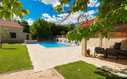 Lucija: Piscina, Estate, Ricorrere, Mobili Da Esterno, Flagstone, Shade, Villa, Backyard, Eco Hotel, Hacienda