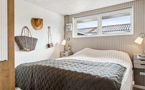 Zina - 600M from the Sea: Legna, Camera Da Letto, Letto, Interior Design, Biancheria, Lenzuolo, Bedding, Pavimento, Pavimentazione, Soffitto