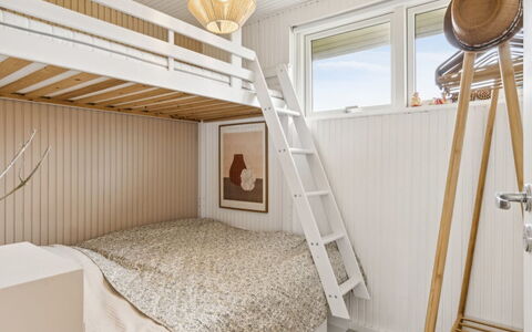 Zina - 600M from the Sea: Legna, Camera Da Letto, Interior Design, Pavimento, Letto, Pavimentazione, Soffitto, Telaio Del Letto, Mobilia, Bedding
