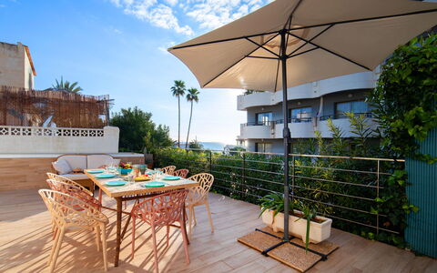 La Cala: Acqua, Cielo, Pianta, Piscina, Albero, Arecales, Shade, Urban Design, Tempo Libero, Erba