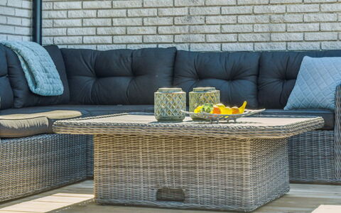 Jovana - 40M from the Sea: Casa, Casa, Porta, Tetto, Villetta, Estate, Giardino, Shade, Raccordo, Cortile